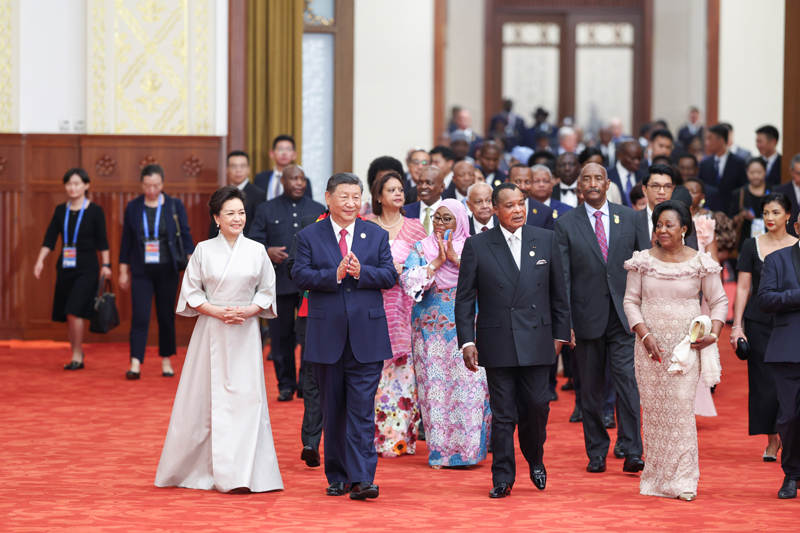 2024年9月4日晚,习近平主席和夫人彭丽媛在北京人民大会堂举行宴会,欢迎来华出席中非合作论坛北京峰会的非方及国际贵宾。