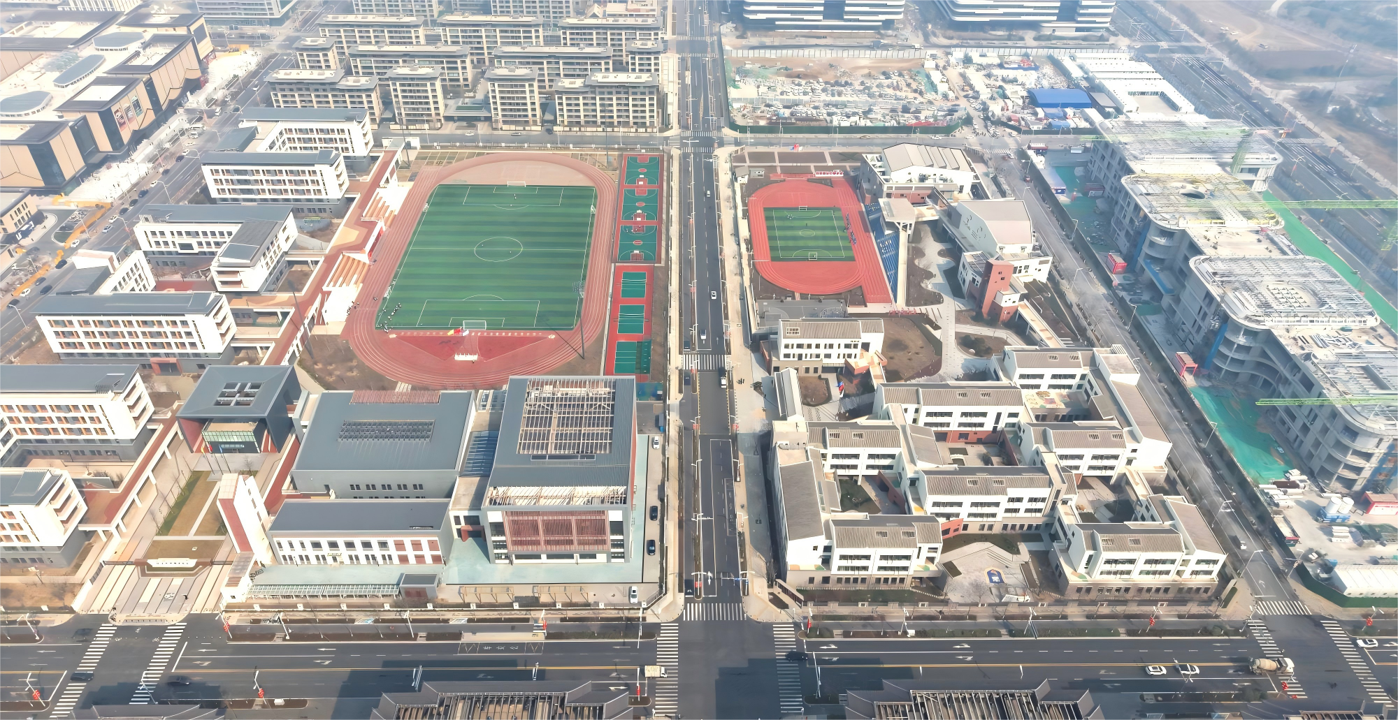 △北京四中雄安校区、史家胡同小学雄安校区等北京援建项目平稳运行。(总台国广记者李晋摄)