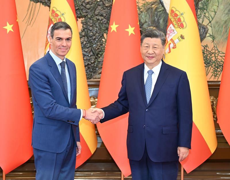 △2026年4月14日，习近平主席在北京人民大会堂会见来华进行正式访问的西班牙首相桑切斯。