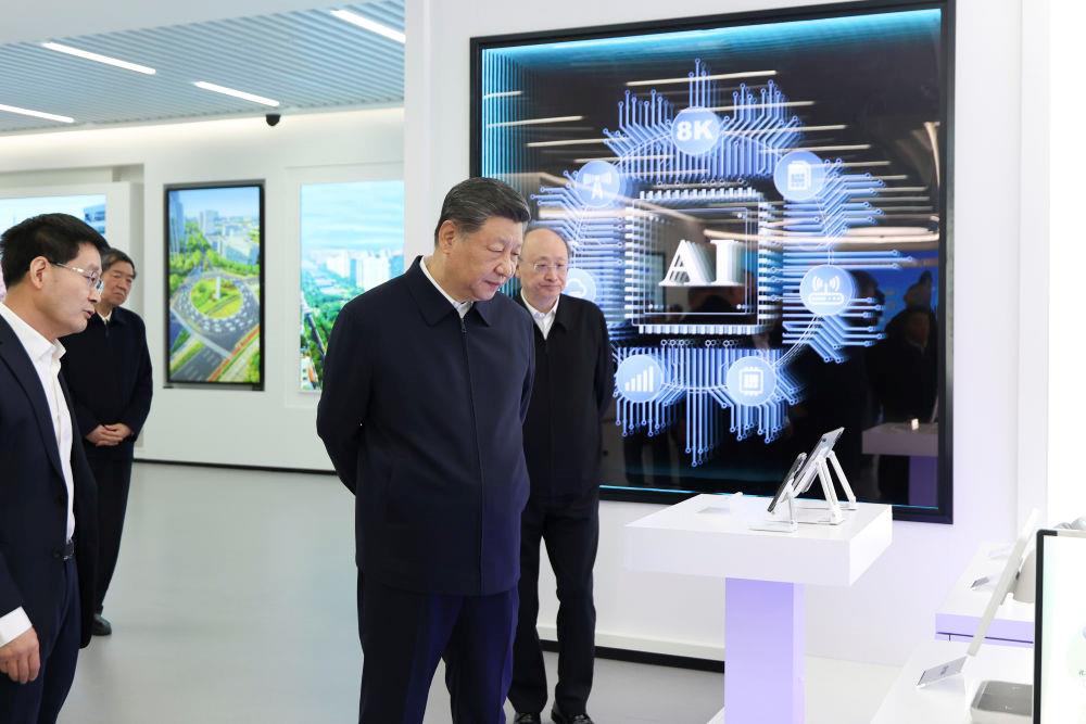 △2026年2月9日,习近平总书记在北京亦庄国家信创园考察。